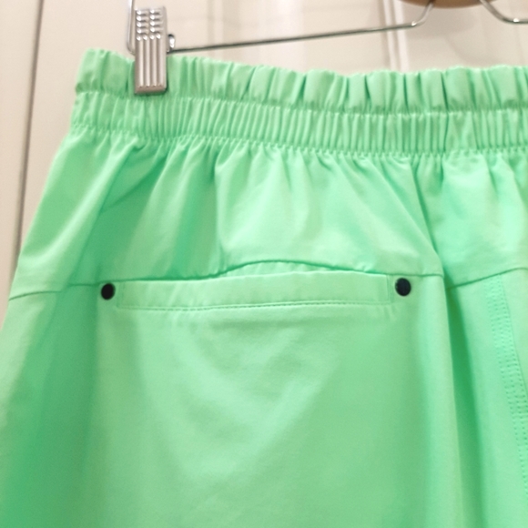 Lululemon Spring Break Away Shorts - Picture 7 of 10